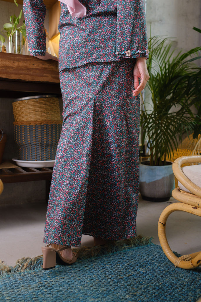 Embun Classic Kurung