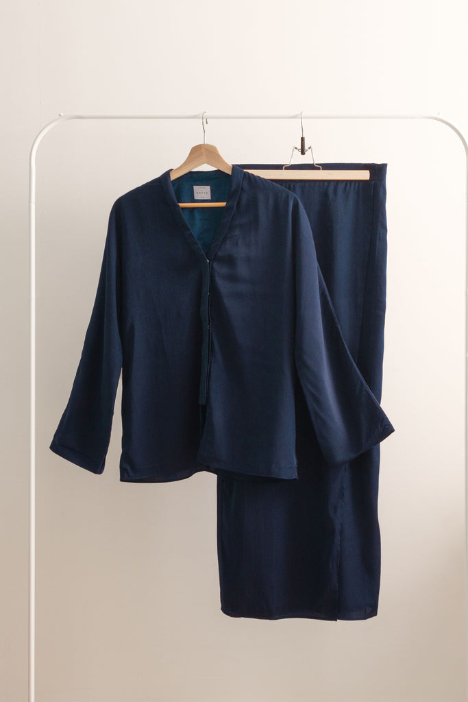 Alia Buttoned-Up Kebaya - Navy Blue